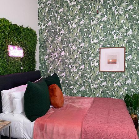 Spacious Galleria Cottage - Self Check In & Free Parking, 4 Beds 2 Bathrooms Хьюстон Экстерьер фото